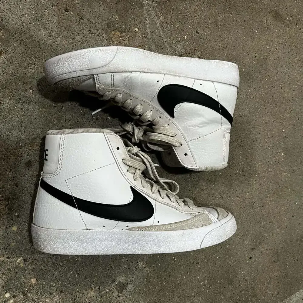 Nike Blazer Mid '77 Vintage White Black Youth Sneakers Size 4Y